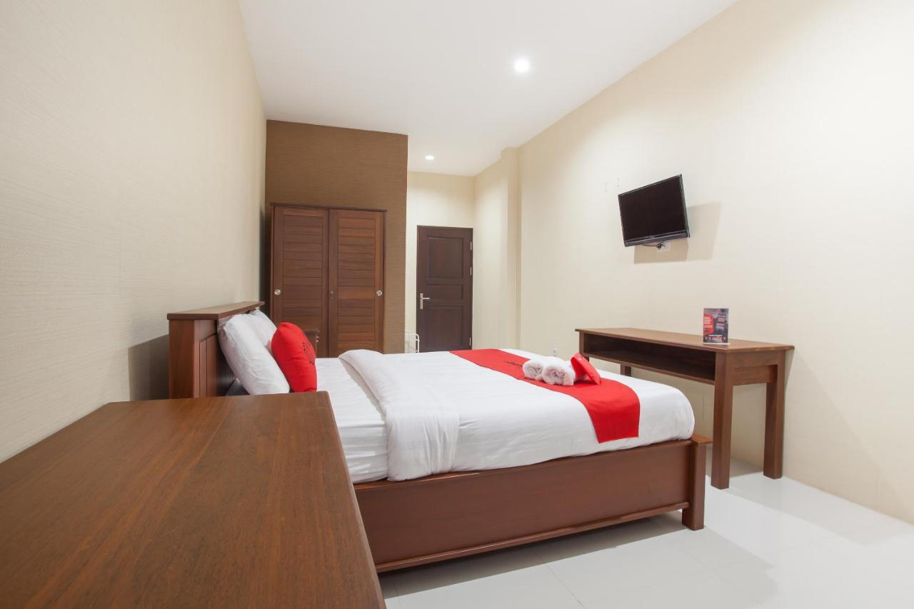 Reddoorz Near Universitas Wijaya Kusuma Surabaya Buitenkant foto