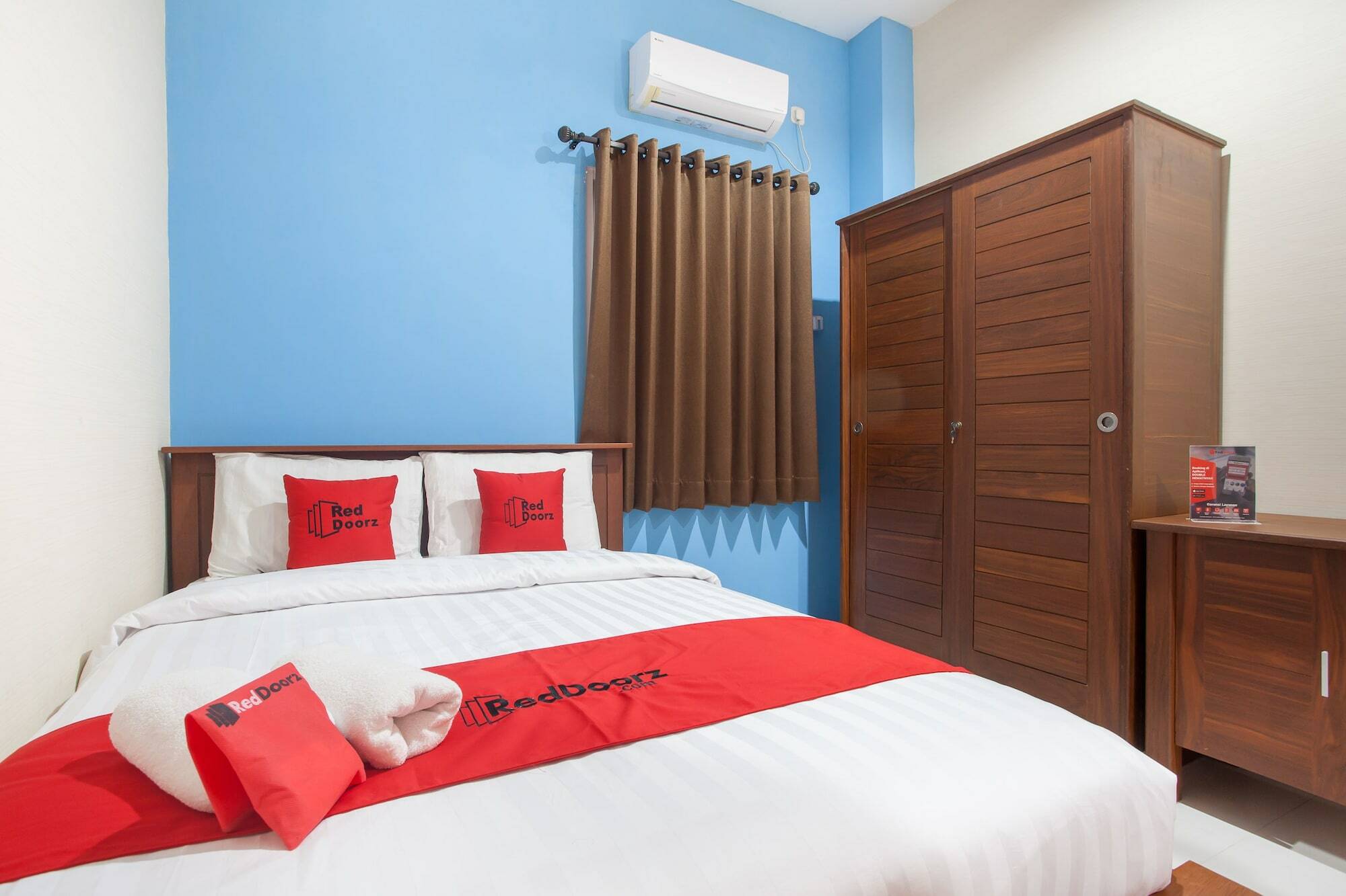Reddoorz Near Universitas Wijaya Kusuma Surabaya Buitenkant foto